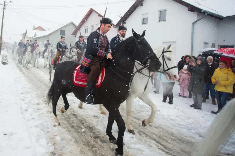 TENJA: Sudionici Pokladnog jahanja obilazili postaje, a domaćini ih častili...