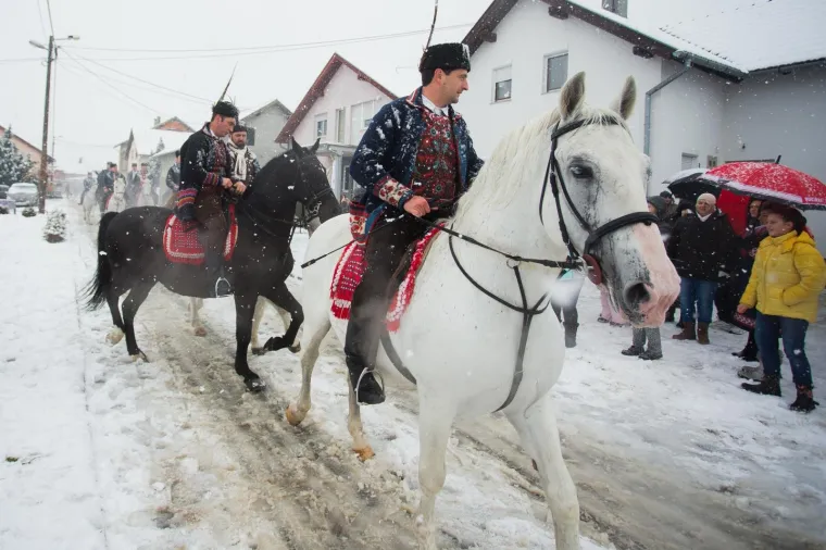 TENJA: Sudionici Pokladnog jahanja obilazili postaje, a domaćini ih častili...