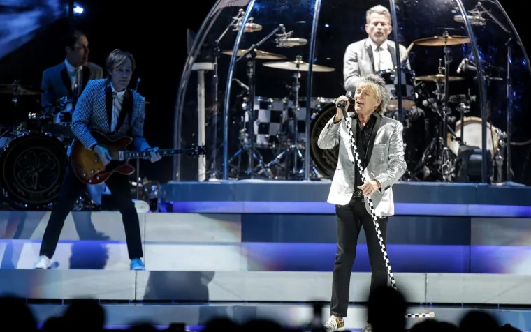 ROD STEWART NAPRAVIO SPEKTAKL U ZAGREBAČKOJ ARENI: Neumorni rocker dokazao da je i sa 73 godine u odličnoj formi