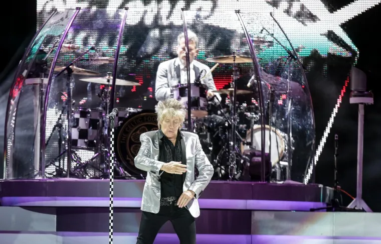 ROD STEWART NAPRAVIO SPEKTAKL U ZAGREBAČKOJ ARENI: Neumorni rocker dokazao da je i sa 73 godine u odličnoj formi