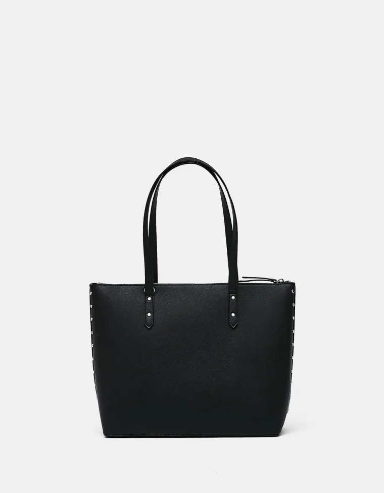 Torba sa zakovicama, Bershka, 189,90 kuna