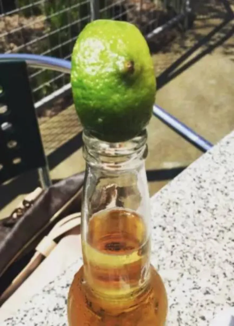 KONOBARI OPAKO ZARIBALI NA POSLU: Nije im lako, a onda je netko i snimio njihove pogre&scaron;ke