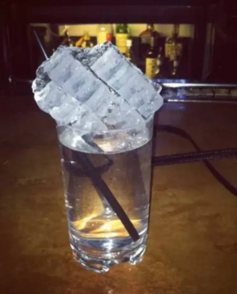 KONOBARI OPAKO ZARIBALI NA POSLU: Nije im lako, a onda je netko i snimio njihove pogre&scaron;ke