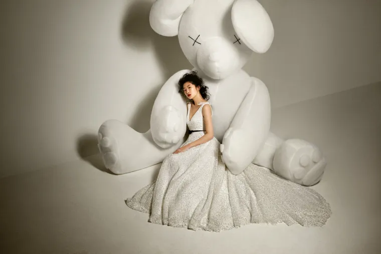 Alduk vjenčanice: bajkovita kulisa i 3D tkanine ručno vezene sitnim biserima i perjem