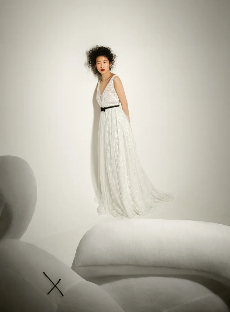 Alduk vjenčanice: bajkovita kulisa i 3D tkanine ručno vezene sitnim biserima i perjem