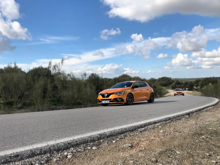 VRHUNSKI VOZI, A OVAKO IZGLEDA: U novom Meganeu R.S. apsolutno nikako ne možete ostati nezamijećeni