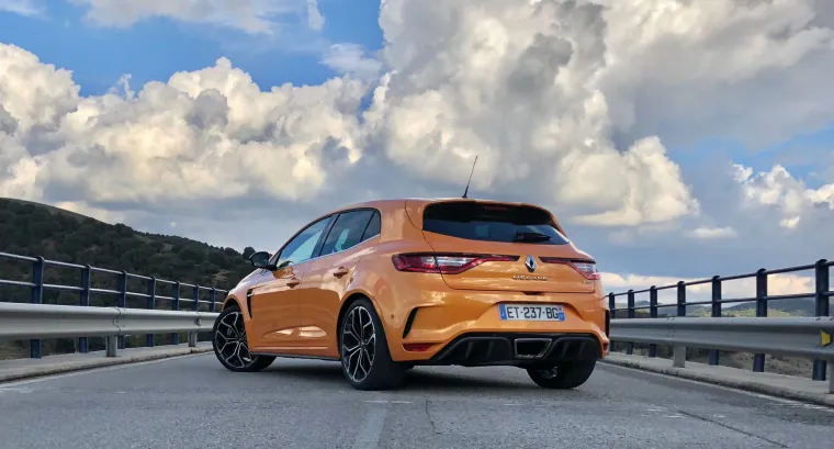 VRHUNSKI VOZI, A OVAKO IZGLEDA: U novom Meganeu R.S. apsolutno nikako ne možete ostati nezamijećeni