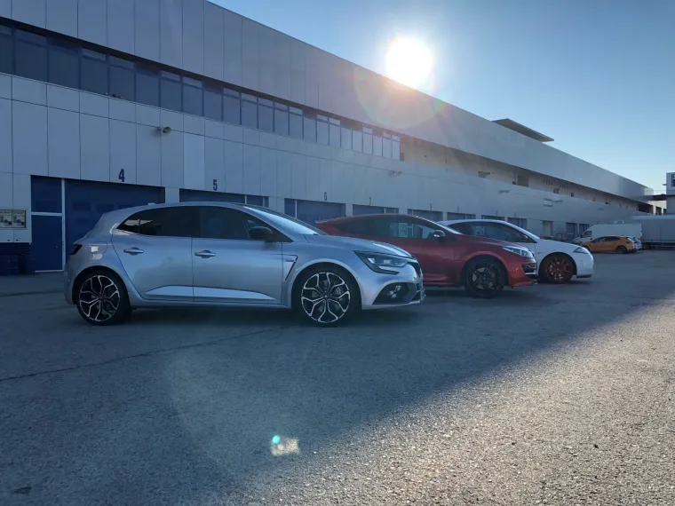 VRHUNSKI VOZI, A OVAKO IZGLEDA: U novom Meganeu R.S. apsolutno nikako ne možete ostati nezamijećeni