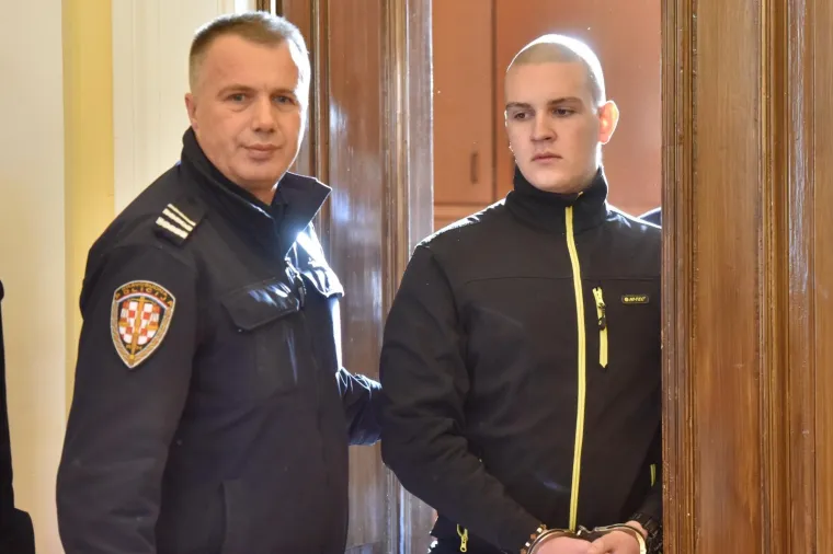 POČELO SUĐENJE TINU ŠUNJERGI: Ubio roditelje jer su mu prigovarali zbog loših ocjena i droge