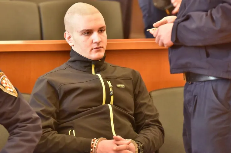 POČELO SUĐENJE TINU ŠUNJERGI: Ubio roditelje jer su mu prigovarali zbog loših ocjena i droge