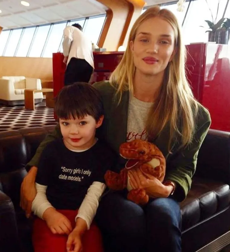 Prave majice u pravom trenutku: fotke koje će vas nasmijati do suza