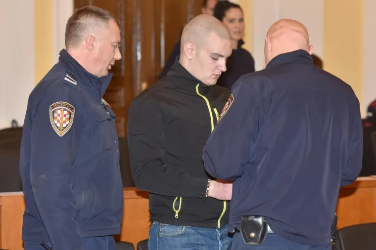 Počelo suđenje Tinu &Scaron;unjergi osumnjičenom za okrutno ubojstvo roditelja