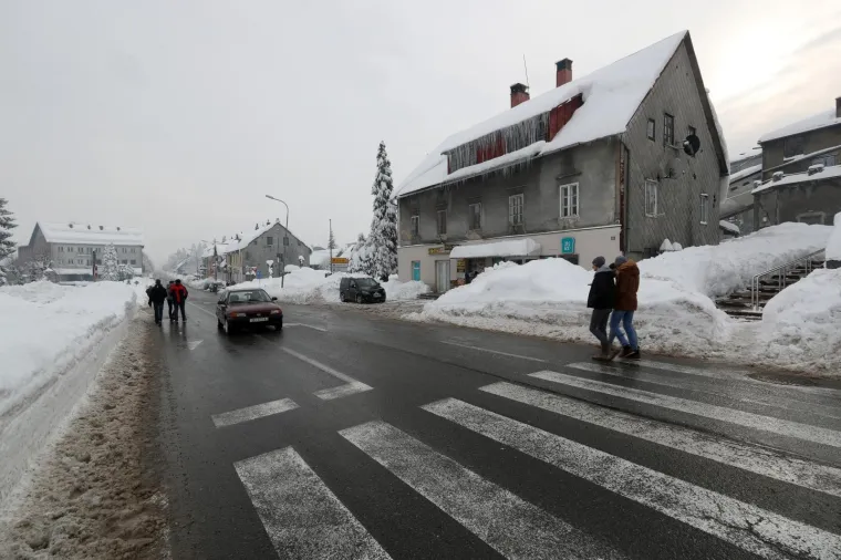 SNIJEG ZATRPAO GORSKI KOTAR: Napadalo ga je čak 90 centimetara, pogledajte kakvo je stanje u Delnicama