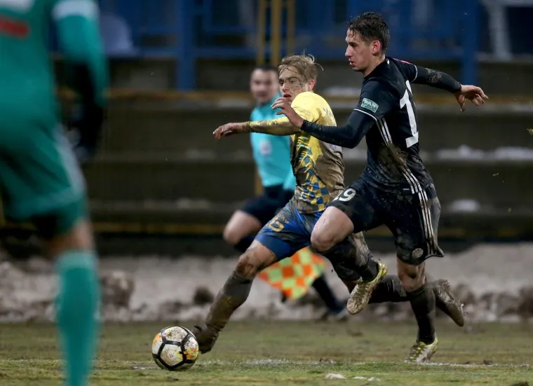 ZAPOČEO JE PROLJETNI DIO PRVE HNL: Uz toliko blata i snijega jedva da ćete prepoznati tko je igrao utakmicu