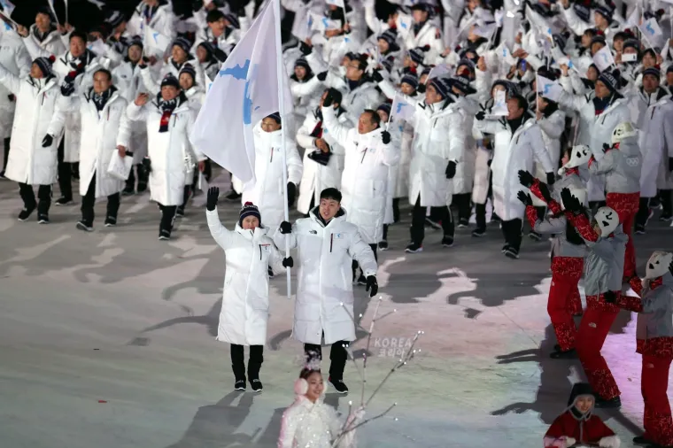 Dvije korejske države iza&scaron;le pod jednom zastavom, stjegono&scaron;e legendarni Kasai, Ahonen, Fourcade...