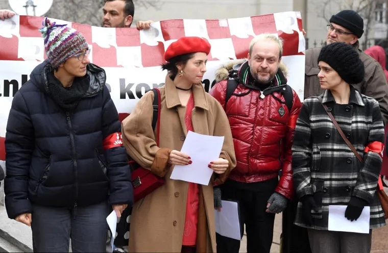 PROSVJED 'SLU&Scaron;KINJA' U ZAGREBU: Građani se okupili kako bi pritisli Vladu na ratifikaciju Istanbulske konvencije