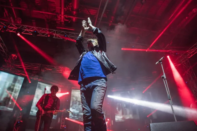 PRLJAVCI ODU&Scaron;EVILI OSJEČANE: Slavni dečki iz Dubrave započeli svjetsku turneju kojom slave 40 godina karijere