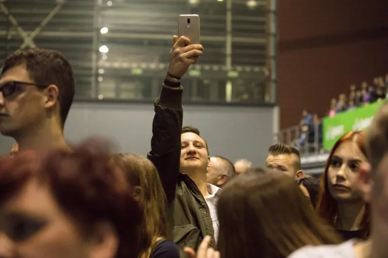 PRLJAVCI ODU&Scaron;EVILI OSJEČANE: Slavni dečki iz Dubrave započeli svjetsku turneju kojom slave 40 godina karijere