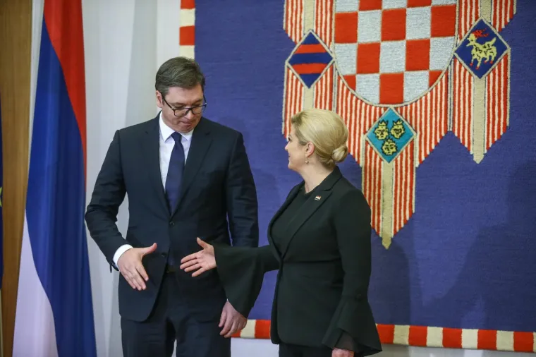 ALEKSANDAR VUČIĆ STIGAO U DUGOOČEKIVANI POSJET HRVATSKOJ: Na Pantovčaku ga dočekala predsjednica Grabar-Kitarović