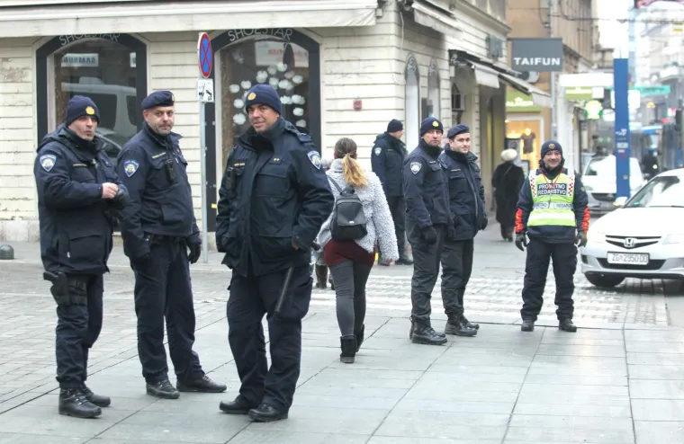 ZAGREB POD POLICIJSKOM OPSADOM: Jako osiguranje uoči dolaska Aleksandra Vučića