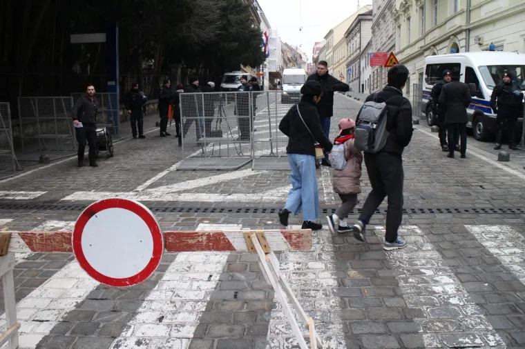 ZAGREB POD POLICIJSKOM OPSADOM: Jako osiguranje uoči dolaska Aleksandra Vučića