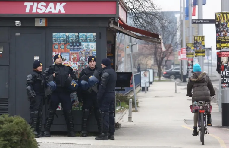 ZAGREB POD POLICIJSKOM OPSADOM: Jako osiguranje uoči dolaska Aleksandra Vučića