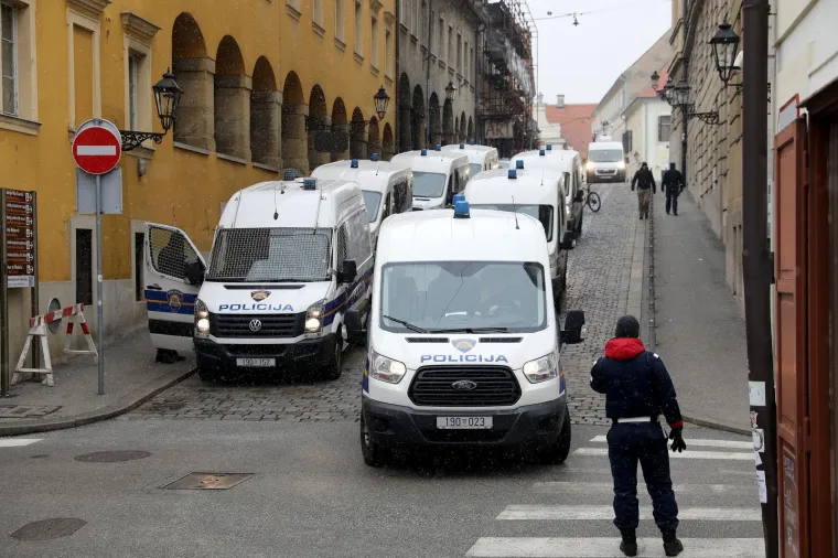 ZAGREB POD POLICIJSKOM OPSADOM: Jako osiguranje uoči dolaska Aleksandra Vučića