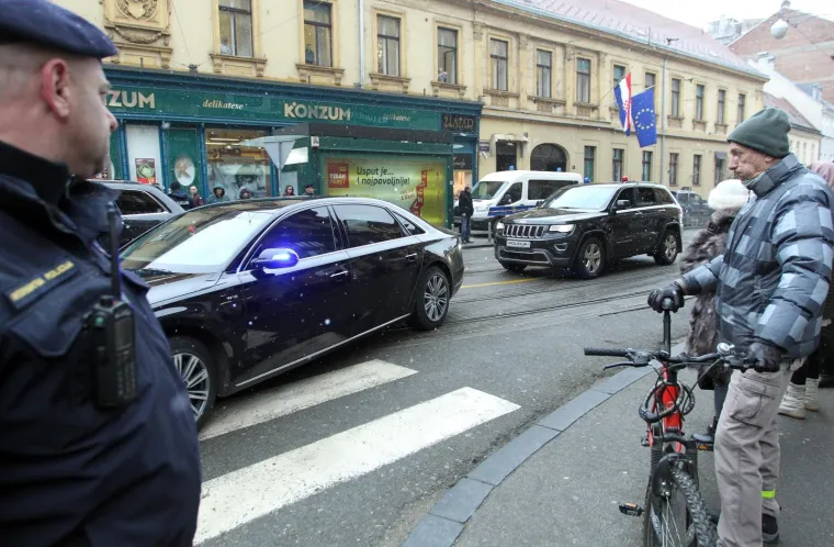 ZAGREB POD POLICIJSKOM OPSADOM: Jako osiguranje uoči dolaska Aleksandra Vučića