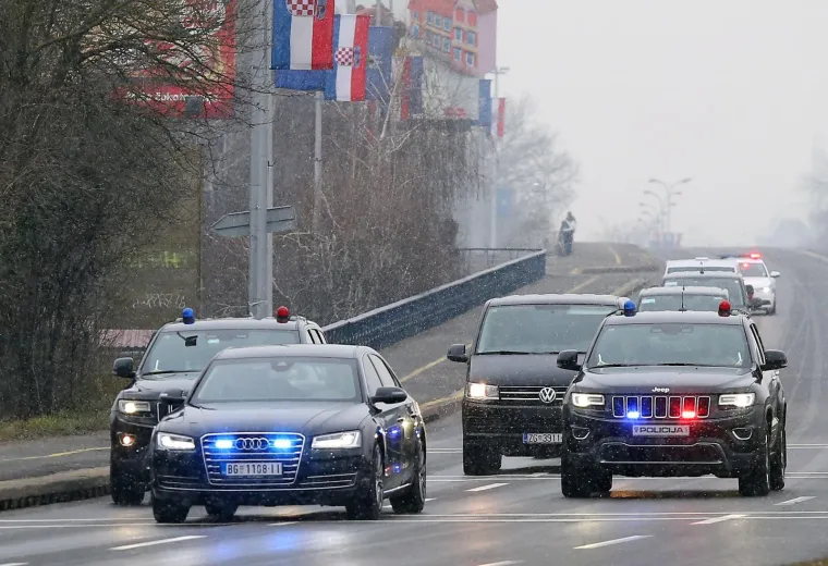 ZAGREB POD POLICIJSKOM OPSADOM: Jako osiguranje uoči dolaska Aleksandra Vučića