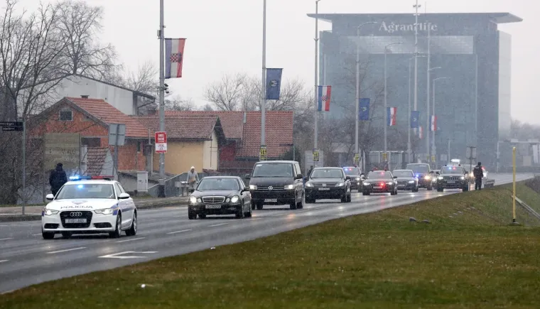 ZAGREB POD POLICIJSKOM OPSADOM: Jako osiguranje uoči dolaska Aleksandra Vučića