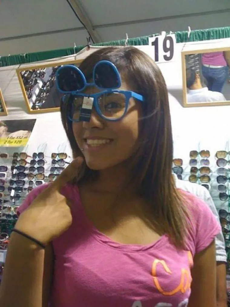 OPSESIJA SELFIJIMA URODILA JAKO NEUGODNIM TRENUCIMA: Potpuno su izgubili kontrolu, ne mogu se prestati slikati