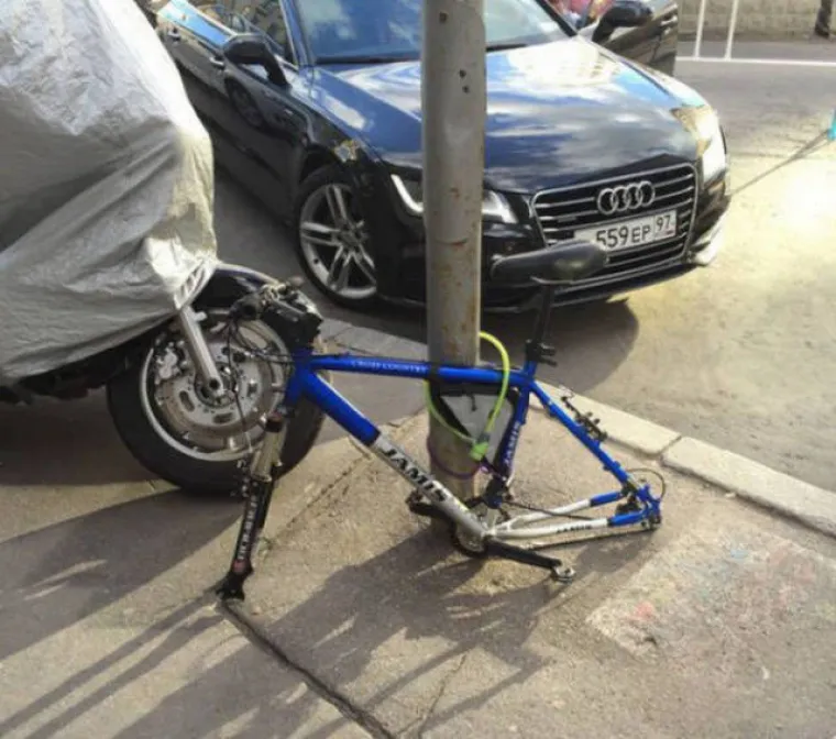 Prizori iz Rusije svakim danom odu&scaron;evljavaju ljude na dru&scaron;tvenim mrežama jer su podjednako smije&scaron;ni i apsurdni. Neke od najapsurdnijih prizora okupili smo u galeriji pa nikako ne propustite novu dozu ruske ludosti.