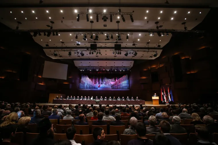 Predsjednik Srbije Aleksandar Vučić obratio se okupljenima na Velikoj skup&scaron;tini SNV-a