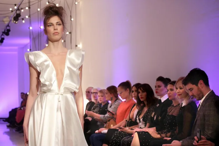 POZNATI SE POJAVILI NA REVIJI U CRNINI: Franka Batelić i Tatjana Jurić opasno konkurirale Jeleni Rozgi