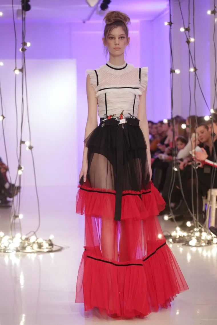 POZNATI SE POJAVILI NA REVIJI U CRNINI: Franka Batelić i Tatjana Jurić opasno konkurirale Jeleni Rozgi