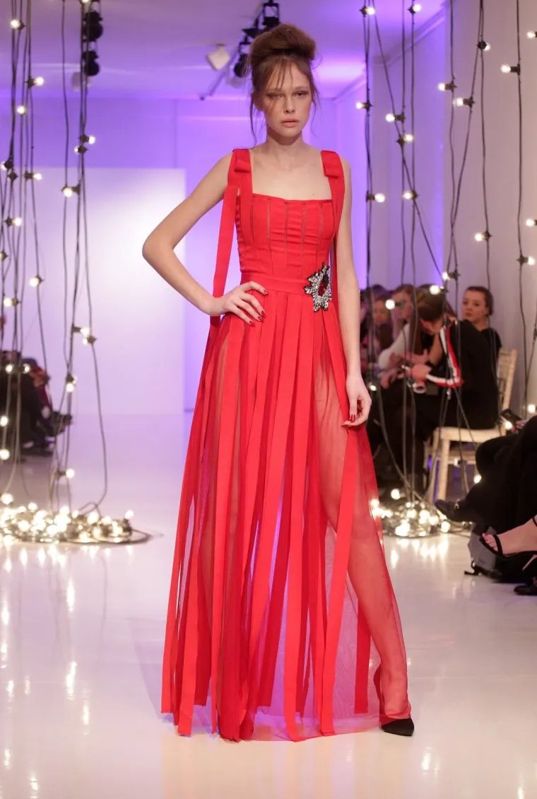 POZNATI SE POJAVILI NA REVIJI U CRNINI: Franka Batelić i Tatjana Jurić opasno konkurirale Jeleni Rozgi