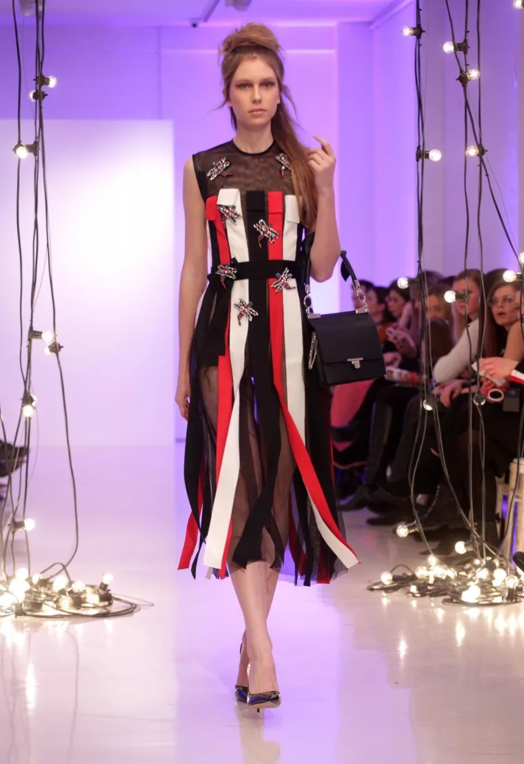 POZNATI SE POJAVILI NA REVIJI U CRNINI: Franka Batelić i Tatjana Jurić opasno konkurirale Jeleni Rozgi