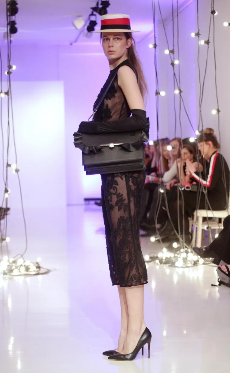 POZNATI SE POJAVILI NA REVIJI U CRNINI: Franka Batelić i Tatjana Jurić opasno konkurirale Jeleni Rozgi