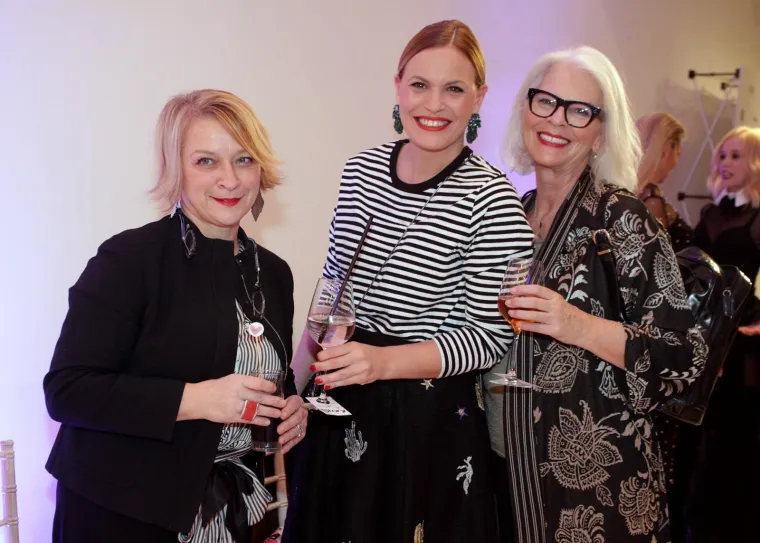 POZNATI SE POJAVILI NA REVIJI U CRNINI: Franka Batelić i Tatjana Jurić opasno konkurirale Jeleni Rozgi