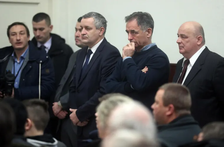 VUČIĆ U VRGINMOSTU: Djeca ga dočekala folklornom izvedbom