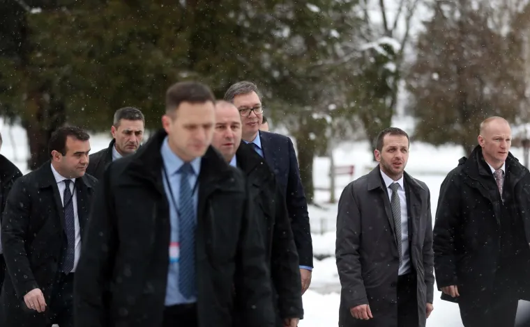 VUČIĆ U VRGINMOSTU: Djeca ga dočekala folklornom izvedbom