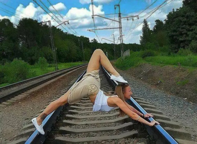 CURE POKAZALE SVOJU &Scaron;A&Scaron;AVU STRANU: Potpuno se opustile i isprobale ne&scaron;to novo i divlje