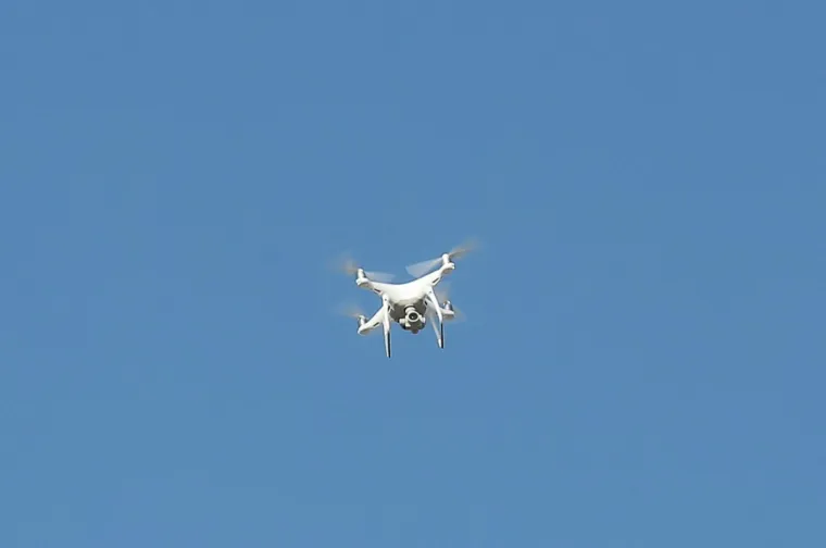 OVAKO RADI PUŠKA PROTIV DRONOVA: Održana demonstracija uklanjanja dronova puškom protiv bespilotnih letjelica