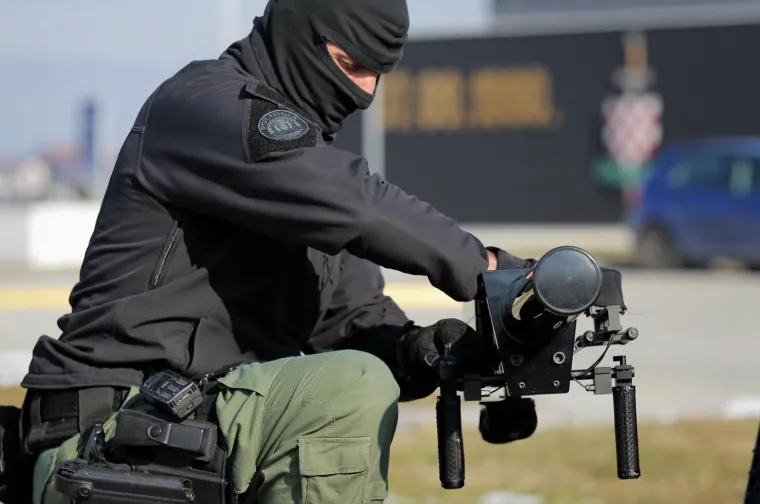 OVAKO RADI PU&Scaron;KA PROTIV DRONOVA: Održana demonstracija uklanjanja dronova pu&scaron;kom protiv bespilotnih letjelica