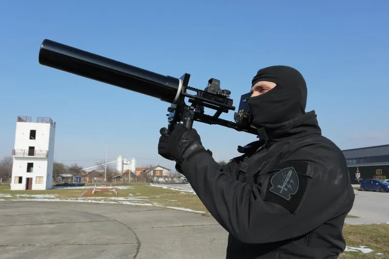 OVAKO RADI PU&Scaron;KA PROTIV DRONOVA: Održana demonstracija uklanjanja dronova pu&scaron;kom protiv bespilotnih letjelica