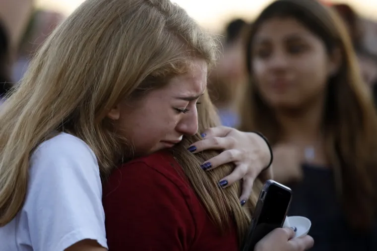 Građani odaju počast žrtvama jednog od najvećih &scaron;kolskih pokolja u američkoj povijesti