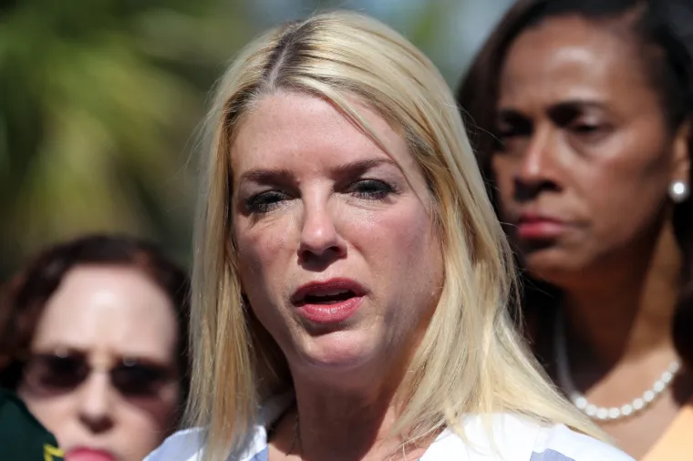 Građani odaju počast žrtvama jednog od najvećih &scaron;kolskih pokolja u američkoj povijesti