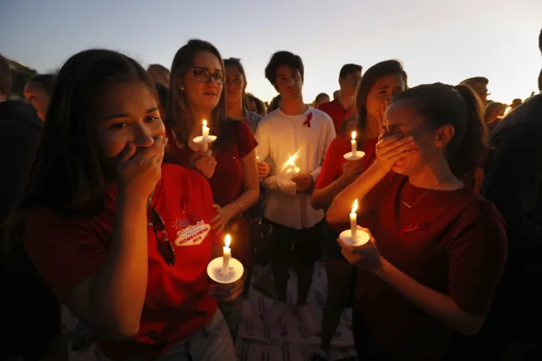 Građani odaju počast žrtvama jednog od najvećih &scaron;kolskih pokolja u američkoj povijesti