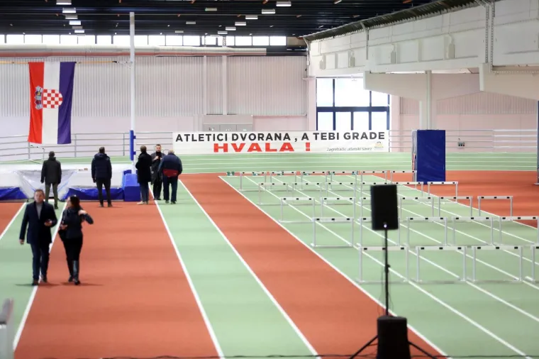 POVIJESNI DAN ZA METROPOLU: Sandra Perković i Stipe Žunić otvorili atletsku dvoranu na Zagrebačkom velesajmu
