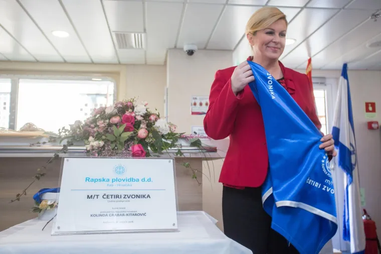 Predsjednica Grabar Kitarović postala je kuma novog trajekta Četiri zvonika